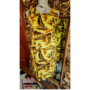Vintage 60&#39;s Fashions of Hawaii Gold Scenic Short Shift Dress