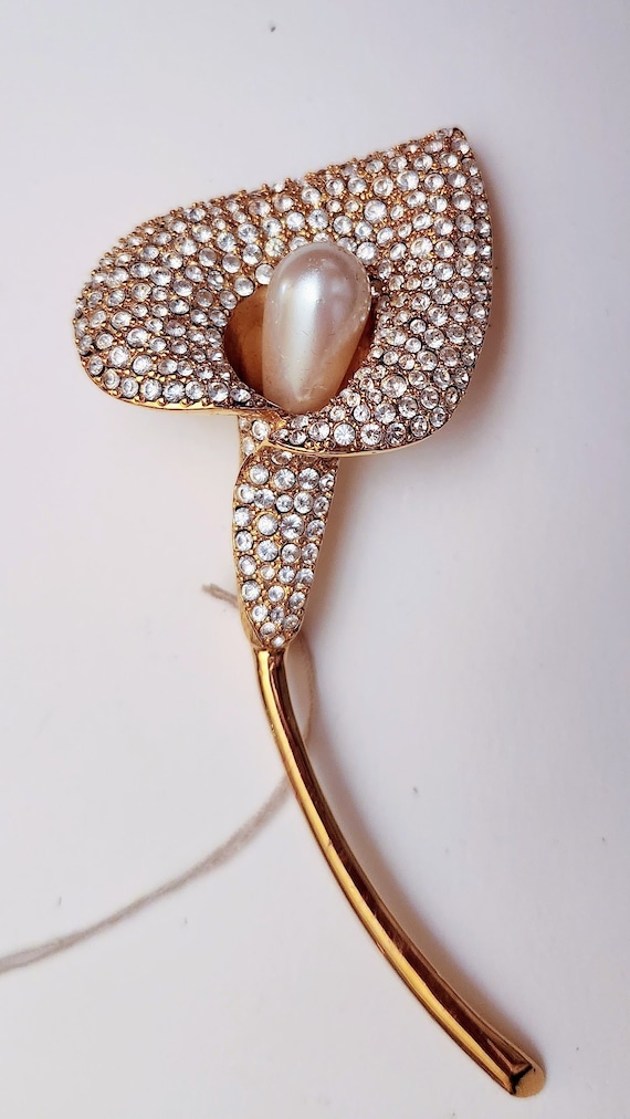 Vintage Napier Rhinestone and Pearl Cala Lily Broo