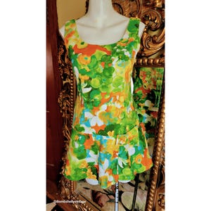 Vintage 60&#39;s Hawaii Nei Honolulu Green & Orange Hawaiian Short Set