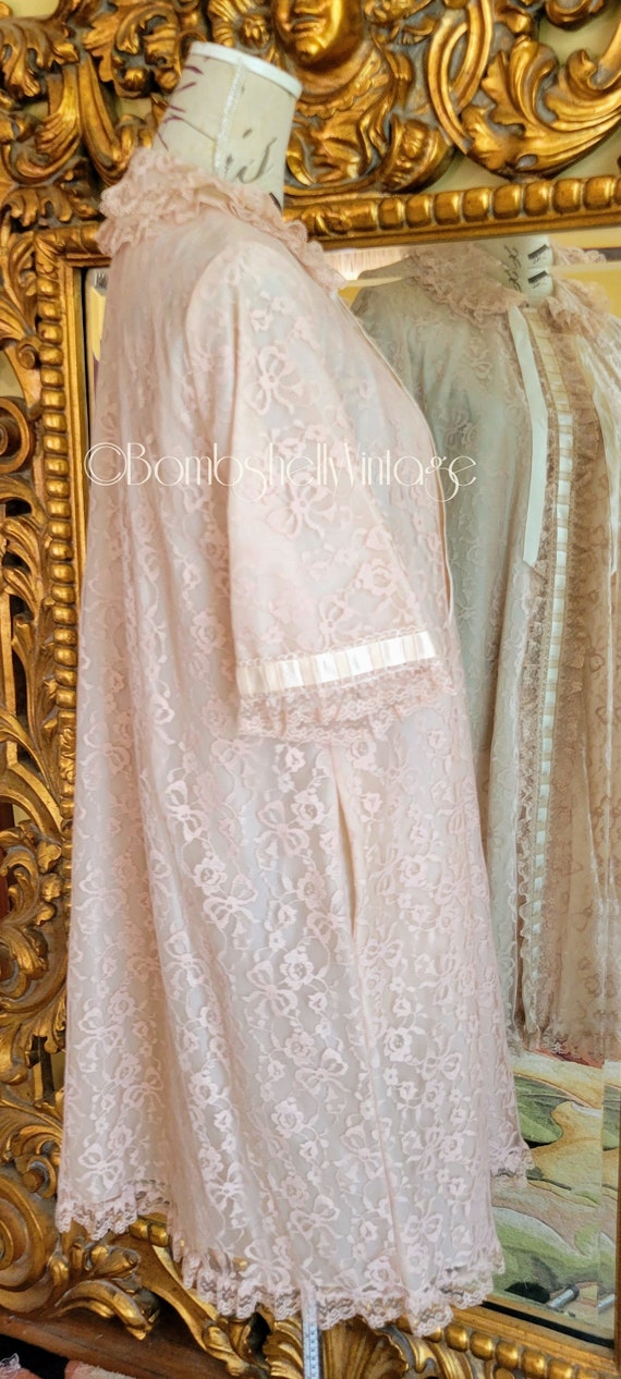 Vintage 60's Odette Barsa Pink Lace Robe for Lord… - image 2