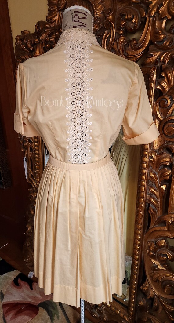 Vintage 50's Buttercup Yellow Cotton Eyelet Shirt… - image 3