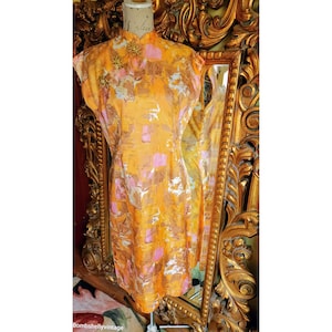 Vintage 60&#39;s Gold Abstract Silk Cheongsam Style Dress