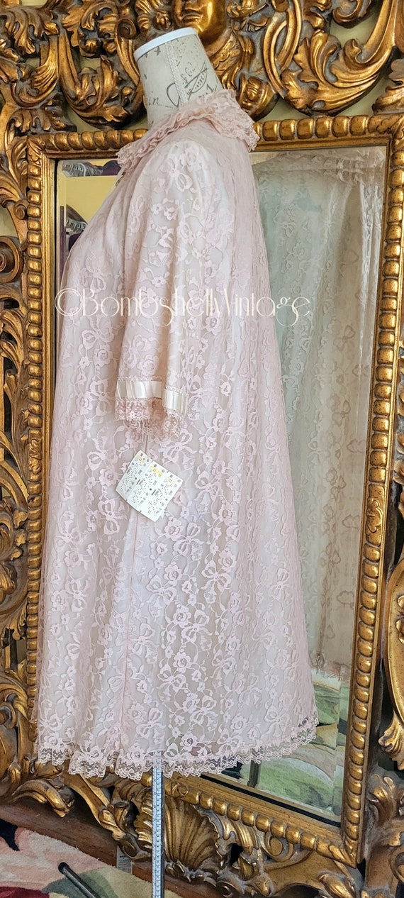 Vintage 60's Odette Barsa Pink Lace Robe for Lord… - image 4