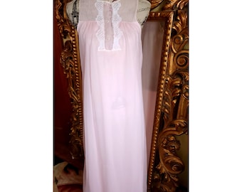 Vestido de noite longo de chiffon rosa Wilmont vintage dos anos 60 com detalhes de renda