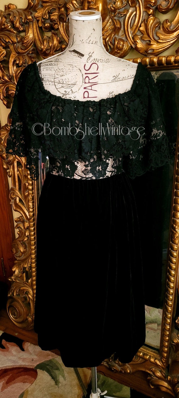 Vintage 70's Black Lace and Velvet Off the Shoulde