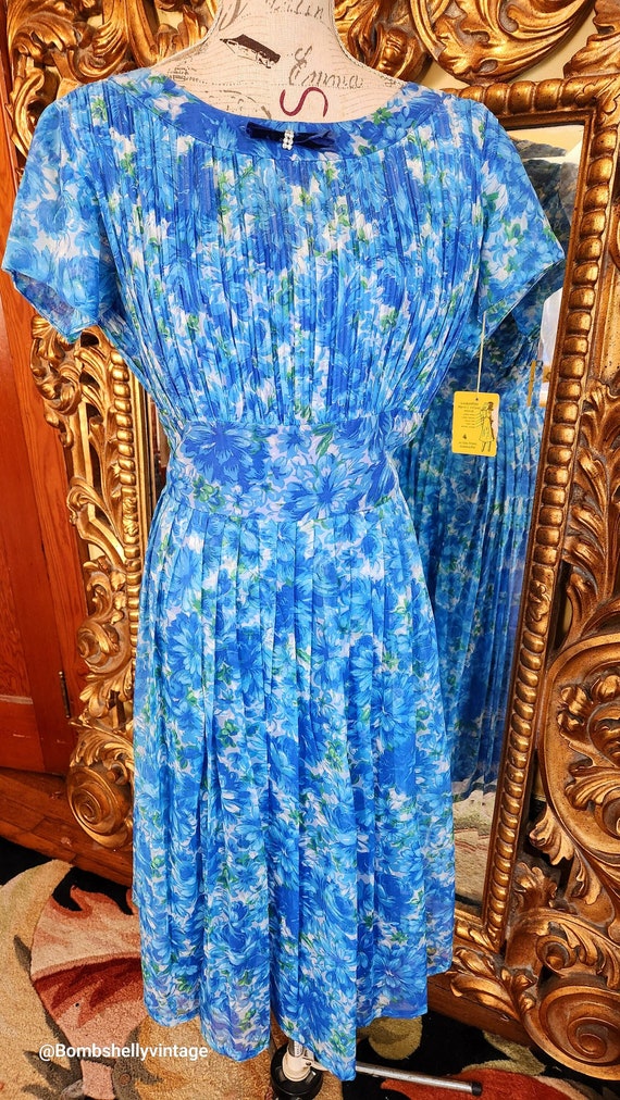 Vintage 50's Blue Floral Chiffon Volup Size Deadst