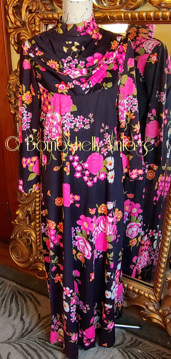 Vintage 60's Butterfield 8 Bold Black and Pink Flo