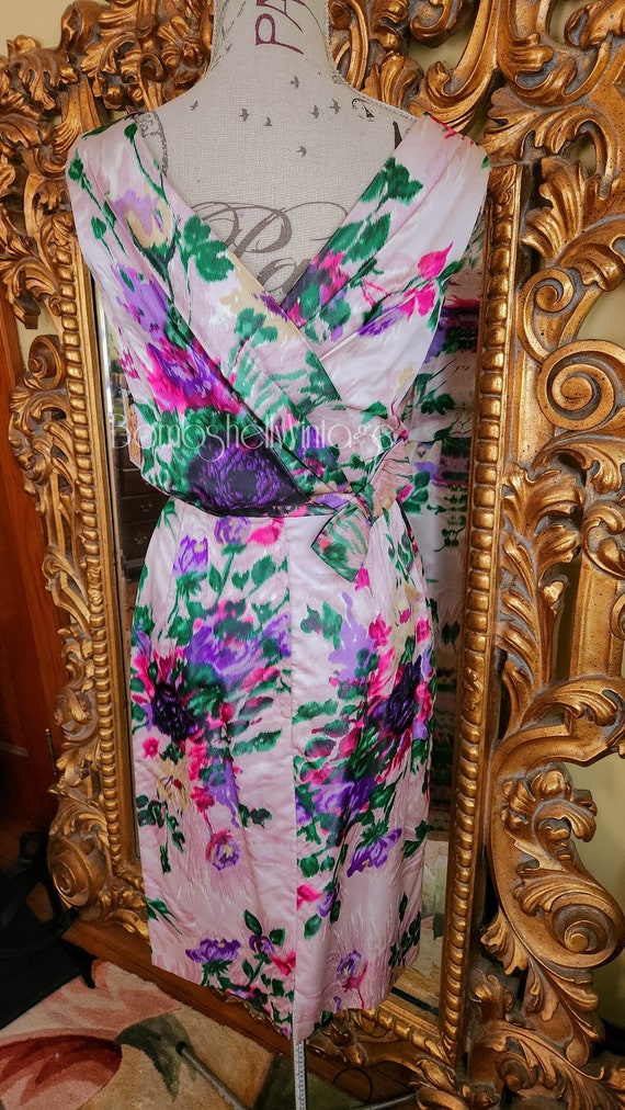 Vintage 50's Pink and Purple Floral Satin Wiggle … - image 4