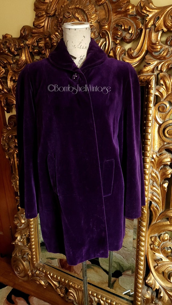 Vintage 60's Purple Velvet Short Coat with Rhinest