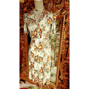 Vintage 30&#39;s Gold Floral Jersey Dress