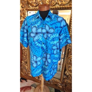 Vintage 70&#39;s Mens Blue Hawaiian Floral Aloha Shirt