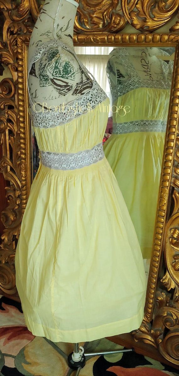 Vintage 50's Beautiful Yellow Cotton Dress/Night … - image 2