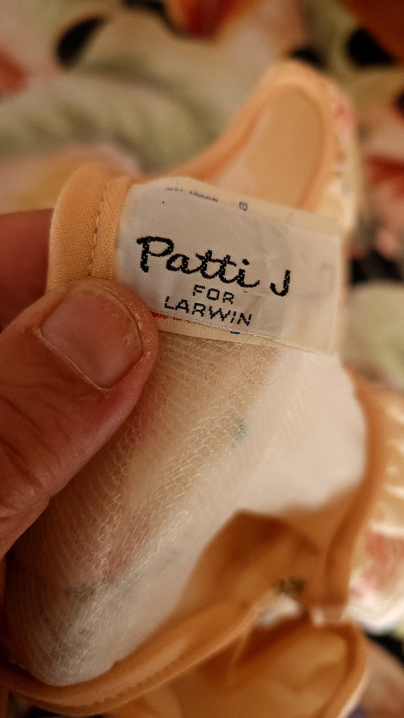 Vintage 70's Patti J for Larwin Ivory Satin Quilt… - image 10