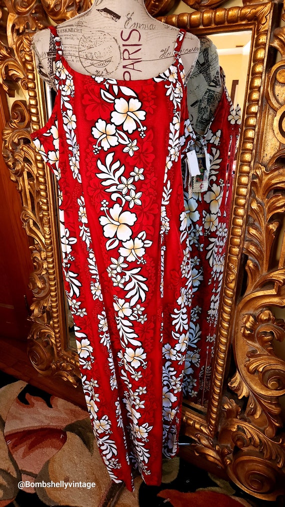 Vintage 80's Hilo Hattie Plus Size Red Floral Hawa