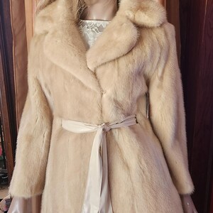 Vintage 70's Blonde Hip Length Genuine Mink Jacket image 10