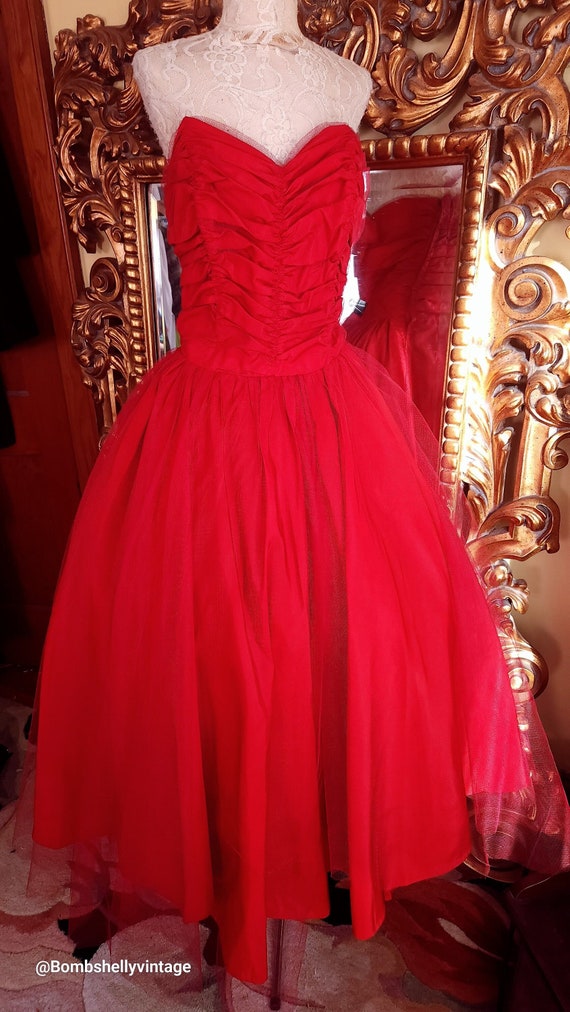 Vintage 50's Red Strapless Tulle Fit and Flare Par