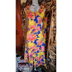 Vintage 60&#39;s Flower Power Maxi Dress with Ruffle Trim