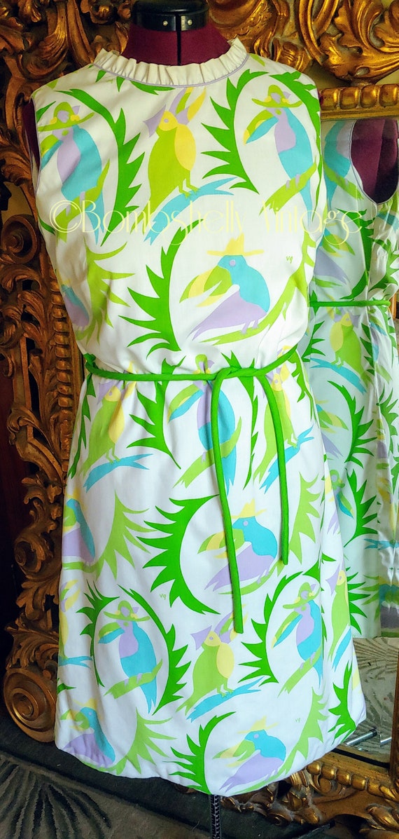 Vintage 60's Vested Gentress Tropical Parrot Print