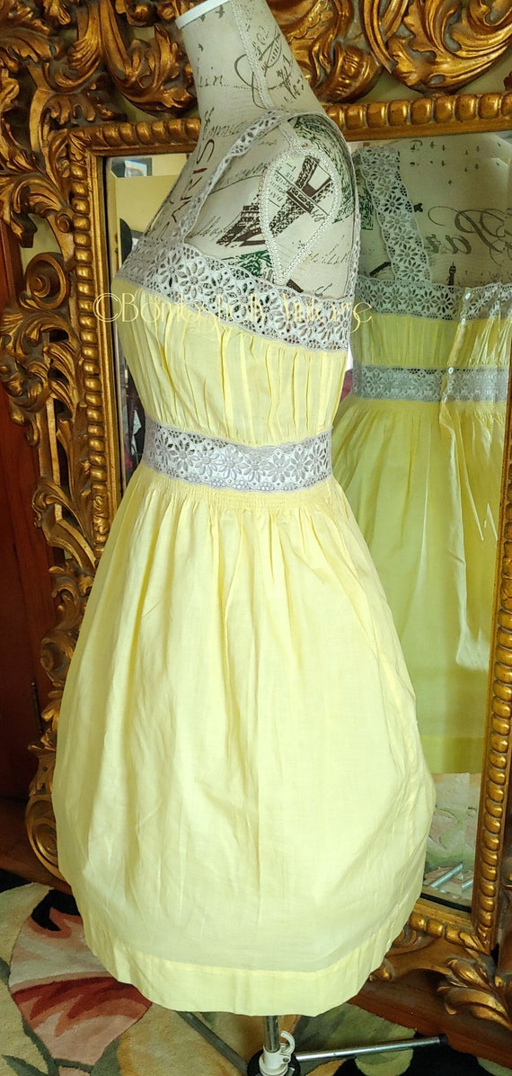 Vintage 50's Beautiful Yellow Cotton Dress/Night … - image 3