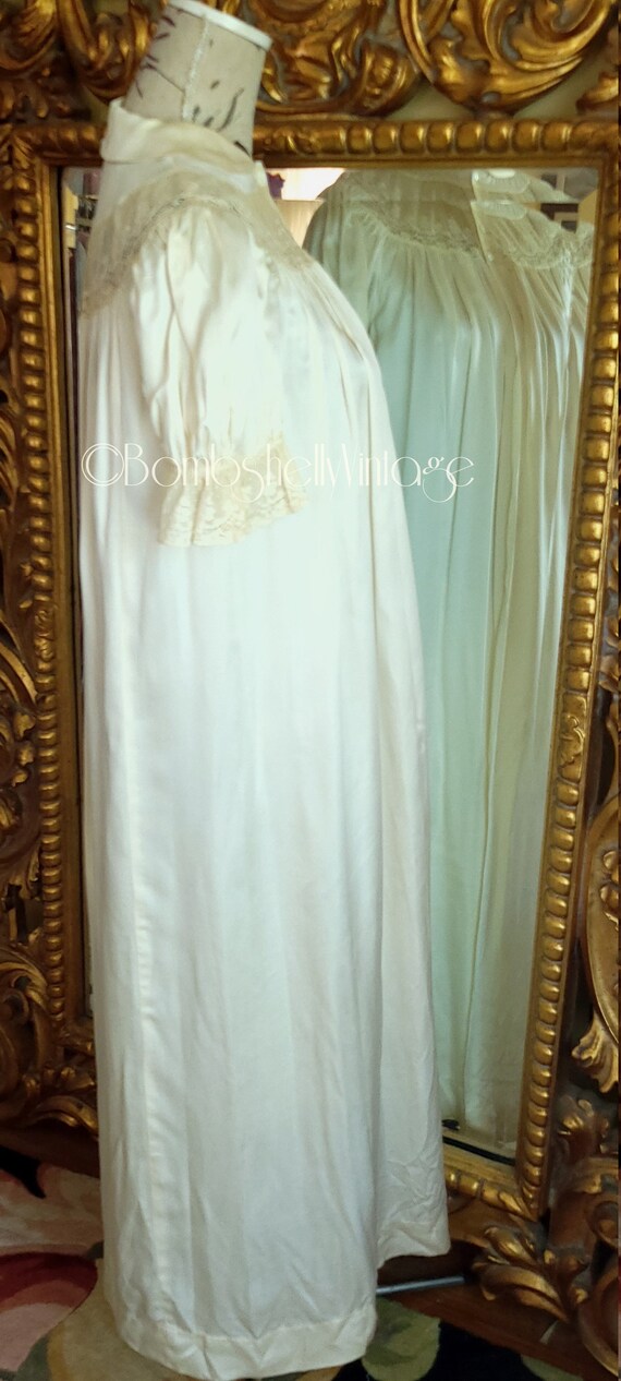 Vintage 40's Young Iris White Silk Long Robe with… - image 4