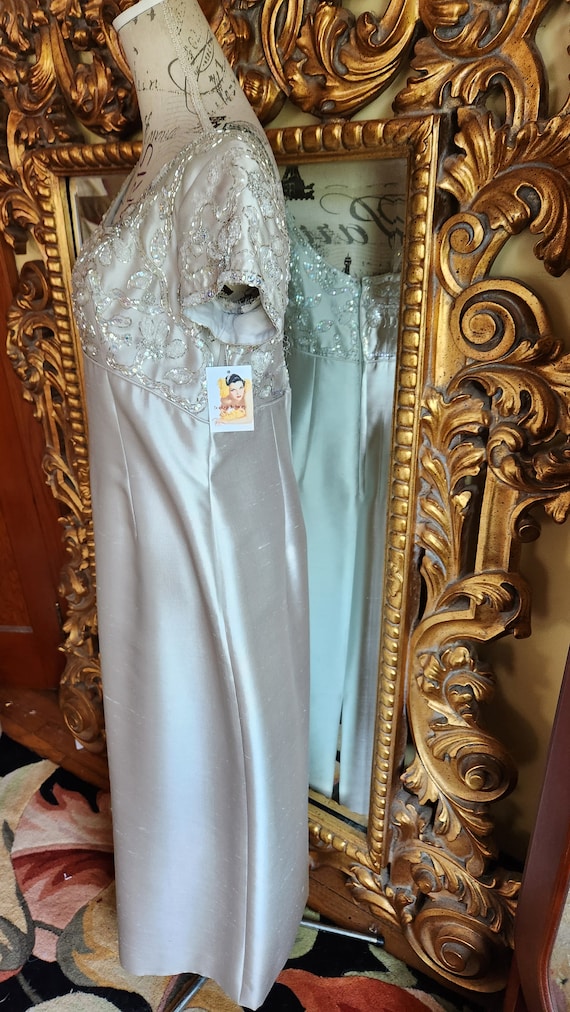 top white bottom black dress CARBON38 - Women's - Linen and Melt White Long Ballerina Dress badge:back_soon_uk size:6 US / 25 MX Crafted from a comfortable