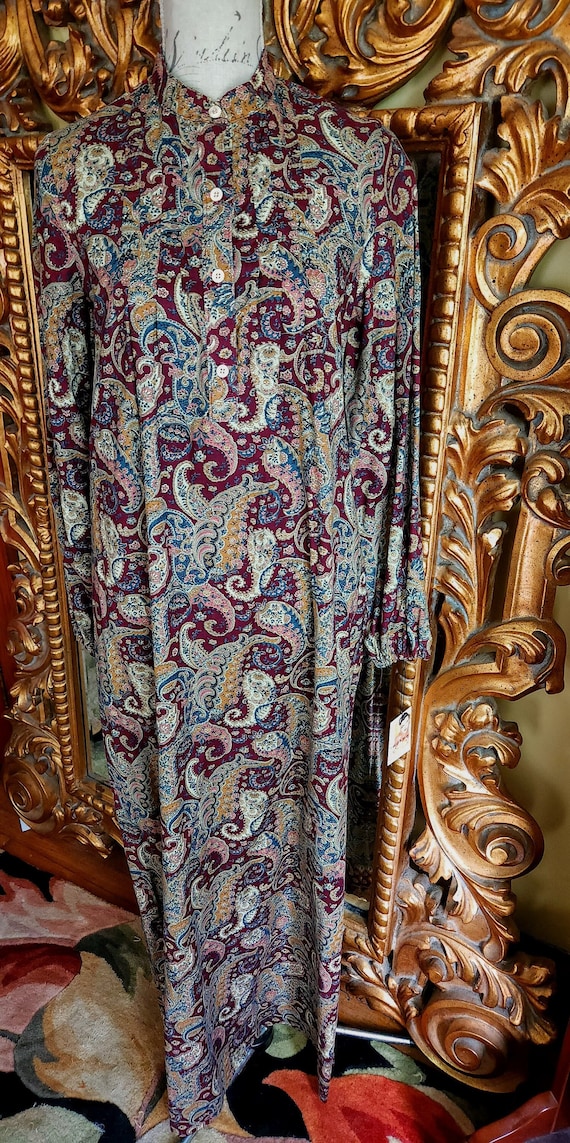 Vintage 70's Alternatives Brown and Red Paisley Lo