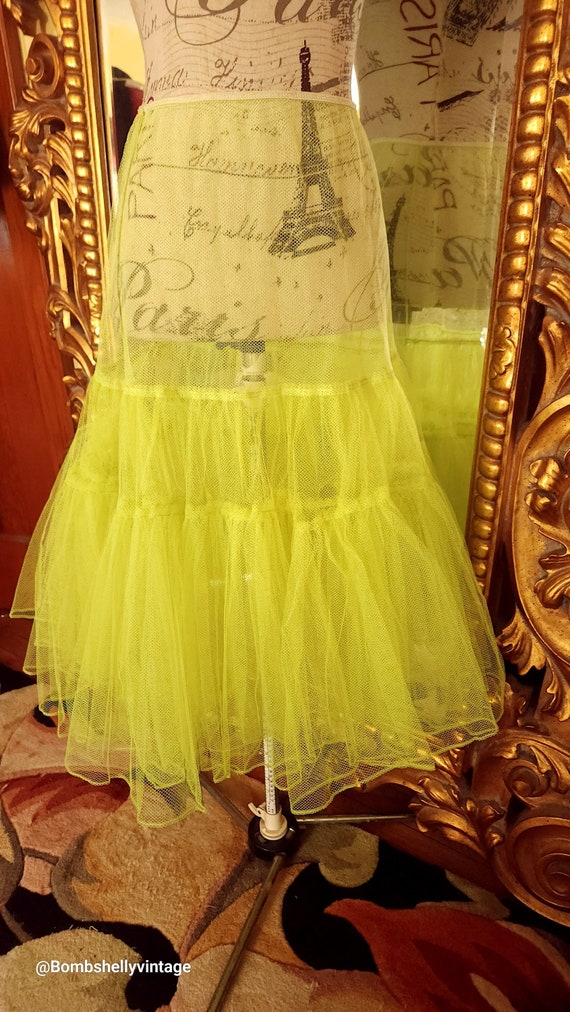 Vintage 50's Lime Green Tulle Petticoat Crinolin