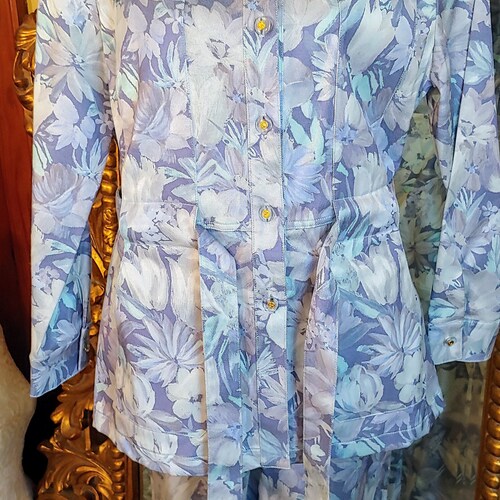 Vintage St shops John Sport Gray and Blue Floral Pant Suit