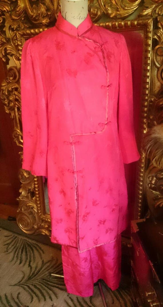 Vintage 1960's Dynasty 2 Piece Asian Pink Silk Lou