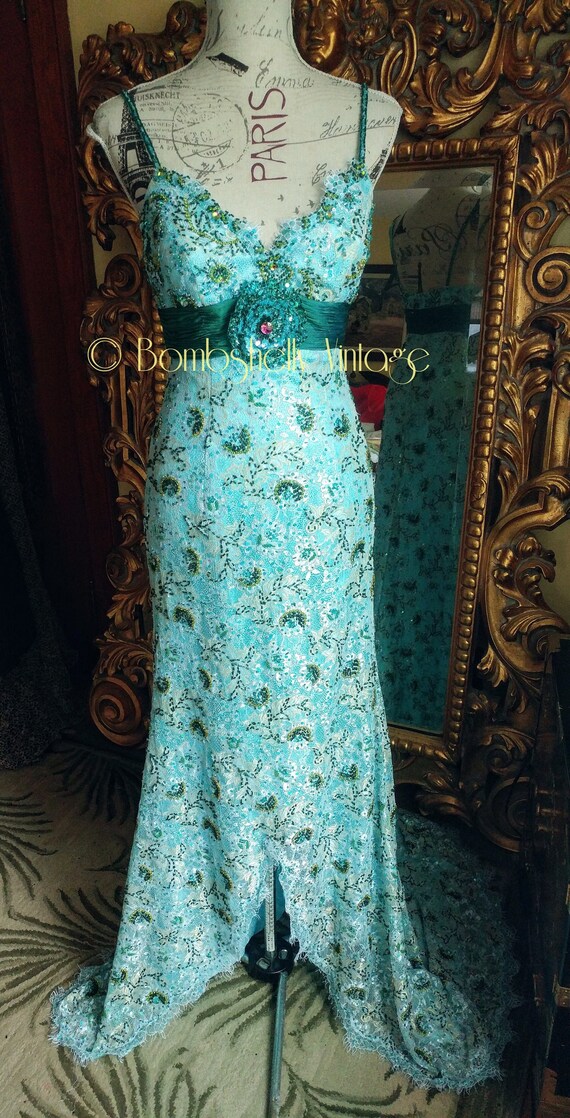 Gorgeous Vintage Silk and Lace Blue and Green Bead
