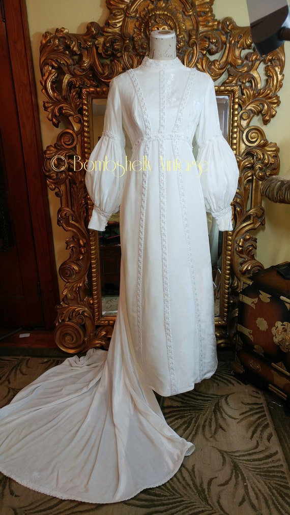 Vintage 70 's White Velvet Wedding Gown with Pear… - image 1