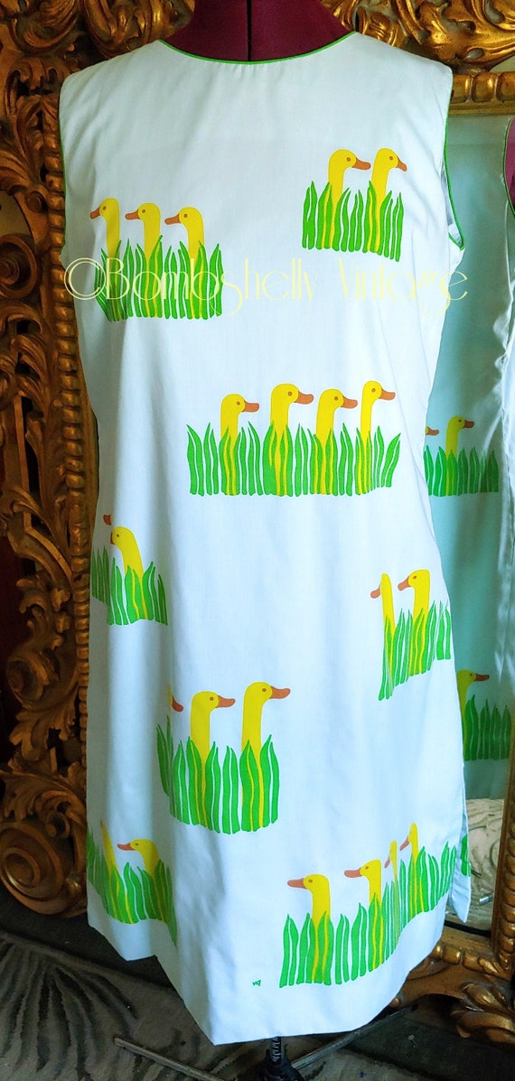 Vintage 60's Vested Gentress Light Blue Duck Goose