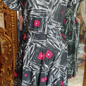 Vintage 1940's Black and Gray Abstract Print Cotton Dress image 4