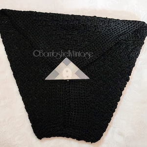 Vintage 20s/30s Large Black Crochet Envelope Clutch with Lucite Clasp