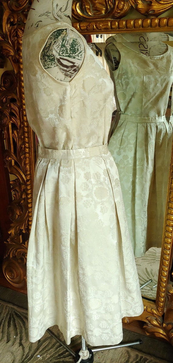 Vintage 50's Magestic Cream Silk Brocade Skirt Set - image 3