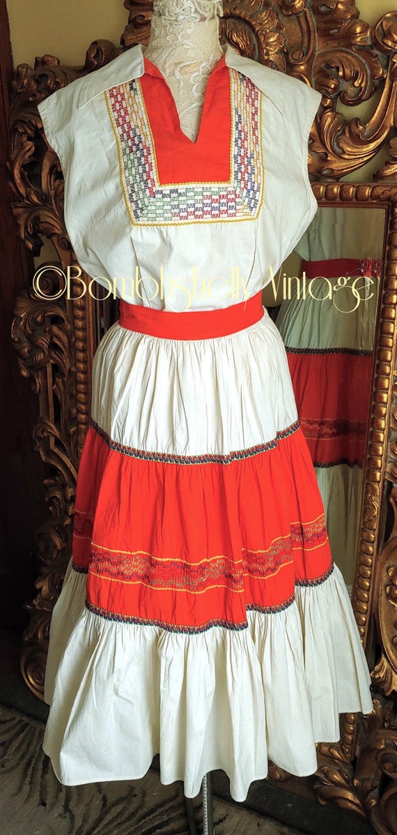 Vintage 50's White and Red Embroidered Patio Skirt