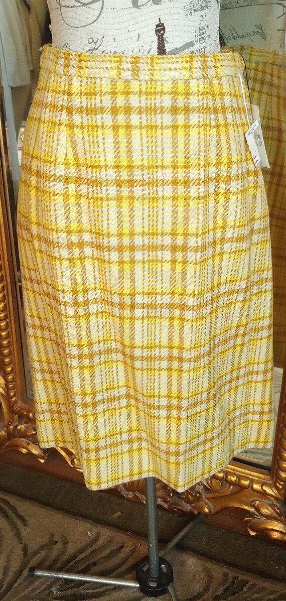 Vintage 1970's Aston Yellow and Brown Plaid Scott… - image 2