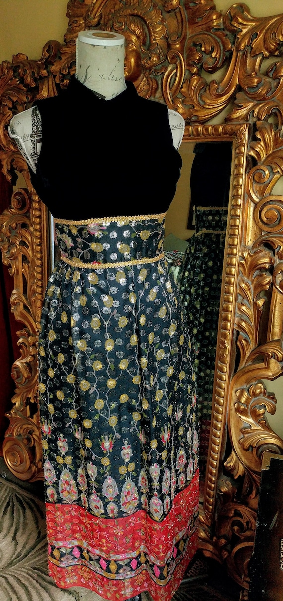 Gorgeous Vintage 1960's Velvet and Lamé Bohemian G