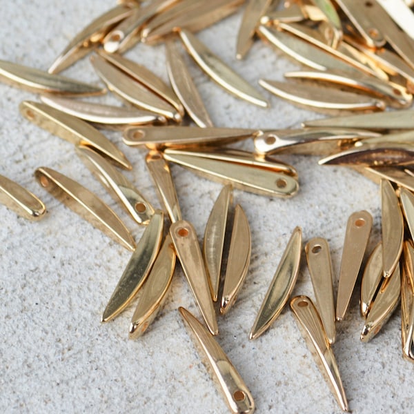 3/4" Gold Acrylic Spike Beads, Small Spike Beads, Tusk Beads, Gold Tusk Beads, Unique Acrylic Beads, Gold Beads, Small Tusk Beads