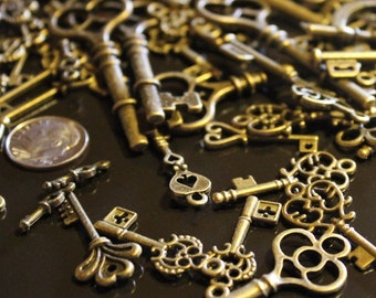 Antique Brass Skeleton Keys, Small Key Pendants, Skeleton Key Charms, Wedding Favor, Bulk Skeleton Keys, Assorted Keys, 5/8" to 2 1/2"