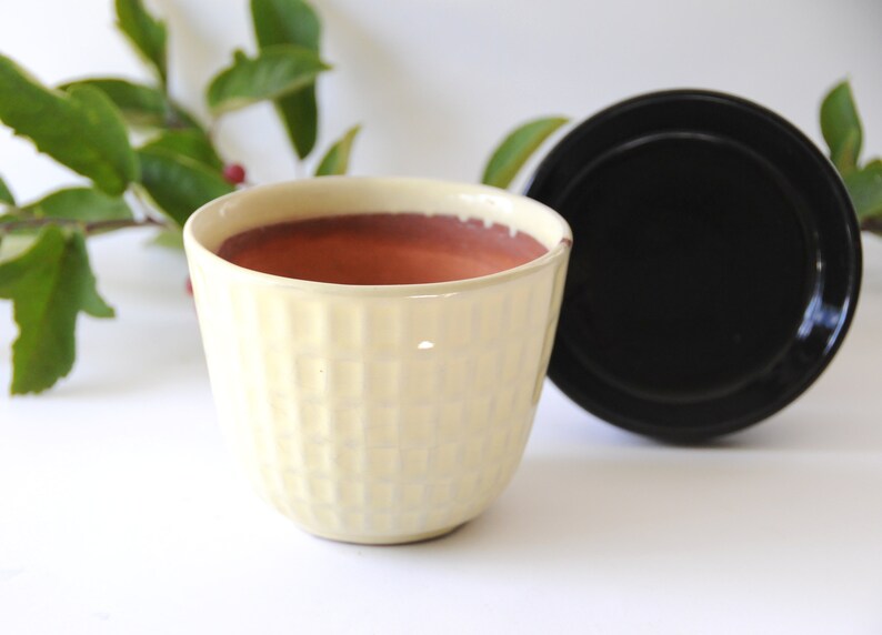 A Swedish classic Gunilla planter by Bertil Nilsson 1950s Plant pot Scandinavian Retro. Upsala Ekeby modernist planter