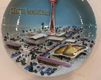 Vintage 1962 Seattle World's Fair Plate, Space Needle Souvenir