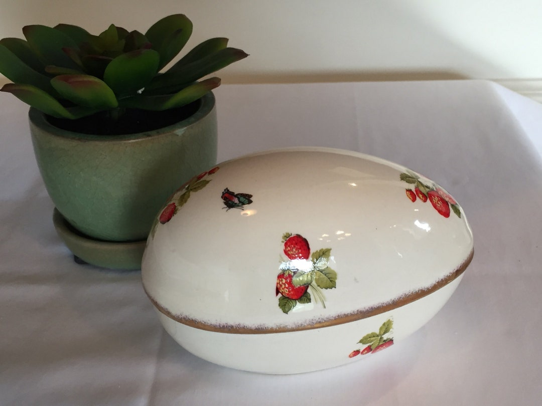 Vintage Mcnees Ceramics 248 Decorative Trinket/jewlery Dish/ Oval Egg