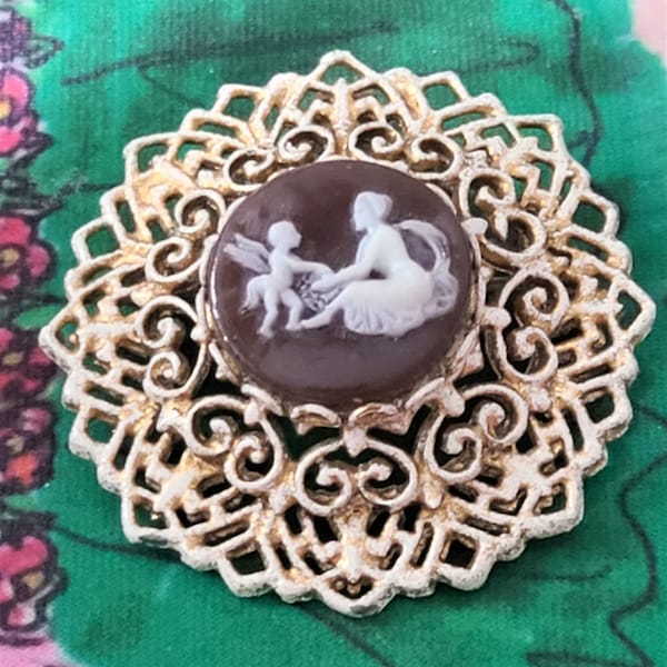 Cameo Pendant Brooch Lady & Cherub, Round Gold Tone White Filigree Vintage 60s