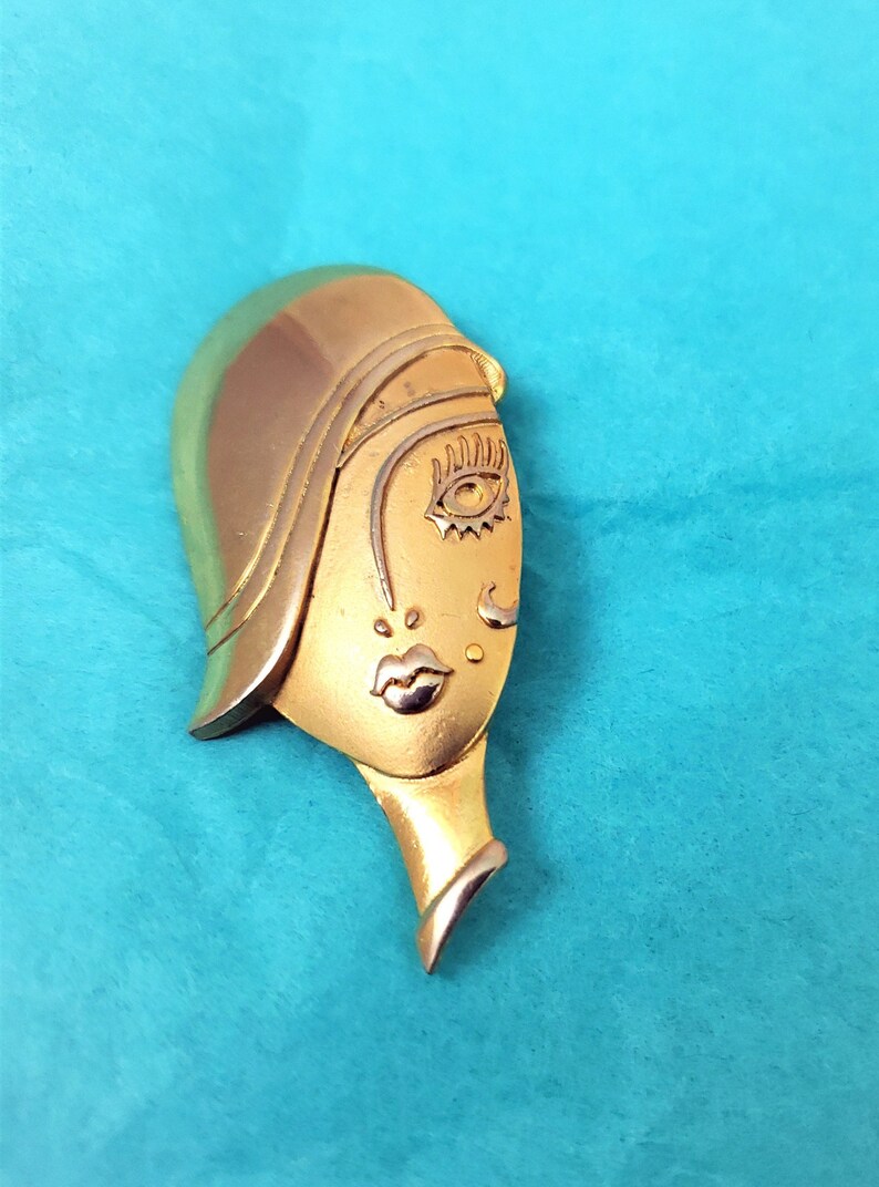 Chic Flapper Girl Brooch Gold Toned Lady Head Brooch Costume Etsy