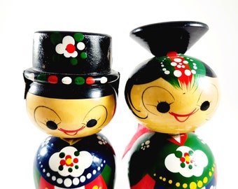 Wood Bobble Head Kokeshi Dolls, Set of 2, Korea or Japan Vintage 70s