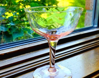 Champagne Pink Coupe Glass: Vintage-Style Zigzag Star Stemware