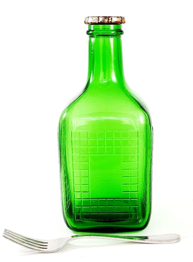 Vintage Green Square Bottle with Metal Cap and Embossed Squares Vintage 30s 40s Bild 3