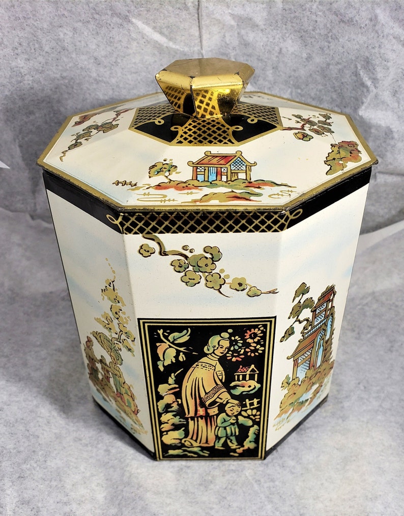 Peek /& Co Octagon English Tea Tin Featuring Oriental Women and Pagodas Frean