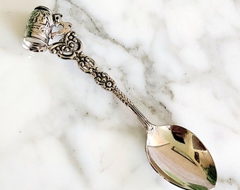 Souvenir Spoon With Beer Mug and Lid That Opens Marked R7 AW Vintage